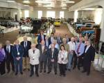 učesnici FIA konferencije u poseti Muzeju starih automobila